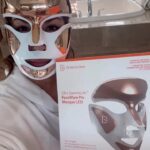 Jacqueline Laurita Instagram - GIFT IDEA! This is one of my favorite beauty tools for anti-aging and treatment of acne! Dr. Dennis Gross DRX SpectraLite FaceWare Pro Masque LED! Only 3 minutes a day! My skin never looked better! More even skin tone and very clear! I’ve been using it for about 3 months and I’m obsessed with it! @drdennisgross #Antiaging #acne #giftideas