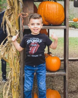 Jacqueline Laurita Instagram - Look how tall my handsome Grandson @cameronmalleo is! I love how he loves his Mommy @ashleemalleo ! He calls me “Kiss” or “Kisses” #GlammaKisses 🤗❤️ We FaceTime every day! He’s SO funny and smart! My daughter is beautiful!  She’s  a fantastic Mommy! #kidsgrowuptoofast