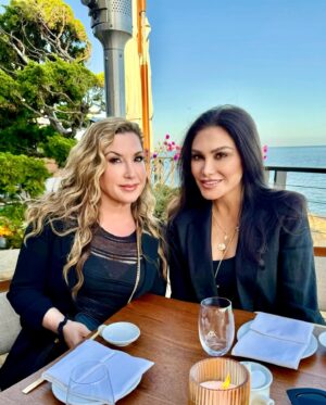 Jacqueline Laurita Instagram - Just two girls in the #malibu sun having fun! 👯‍♀️☀️Always the best time doing girl time with my dear friend @erriettelenasdesign 💕  I somehow can never take my photoshoots by friends seriously, but  here it is. 📸🤪 A little Rest and relaxation, mixed with a lot of fun and a lot of laughs is exactly what was needed. 🫶🏼👯‍♀️ (More videos and pictures from Malibu in my story )
