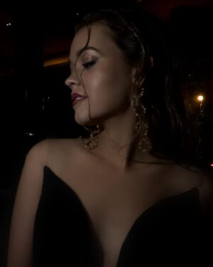 Jade Pettyjohn Instagram - A night with Kino 🎞️
Styled by @styledbyfranzy 
Dress @cristallini_official 
Bag @ramstiofficial 
Earrings @elisheva.and.constance 
Video: @juliet_holyfield