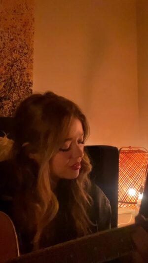 Jade Pettyjohn Instagram - A lullaby from my living room floor :)