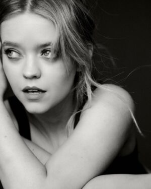 Jade Pettyjohn Instagram - Outtakes with @matt_kallish @makeup_by_kristine_ 🤍