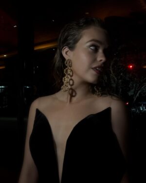 Jade Pettyjohn Instagram - A night with Kino 🎞️
Styled by @styledbyfranzy 
Dress @cristallini_official 
Bag @ramstiofficial 
Earrings @elisheva.and.constance 
Video: @juliet_holyfield
