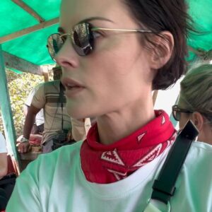 Jaimie Alexander Instagram - 🌟Precious mangrove ecosystems are being reforested and replanted. Women oyster farmers are scaling up production, sustainably. 🌟Young farmers and school children are being trained to grown new high value crops that have never been grown in The Gambia before. 🌟Technology is empowering women farmers in The Gambia to access new markets and achieve a better price for what they grow. 🌟Employment opportunities are being created for women and young people through farming, recycling and more. All of this achieved through a wonderful sense of community. 💚It’s an incredible program in The Gambia. @selfhelpafrica is truly an amazing organization and I am so proud to be a part of the Self Help Africa family 🙏🏻💚