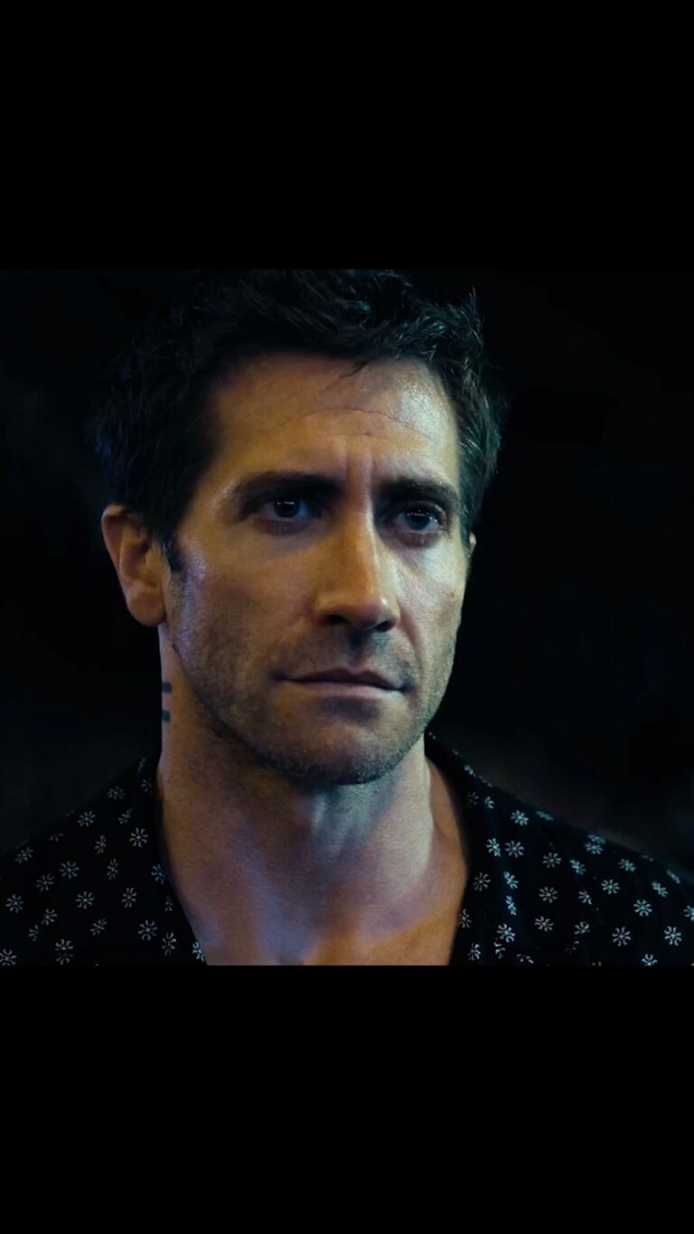 Jake Gyllenhaal Instagram - Clash of the century. Road House, streaming now.