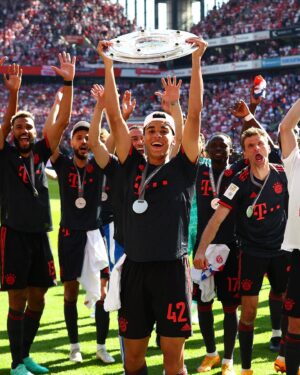 Jamal Musiala Instagram - DEUTSCHER MEISTER!!🏆