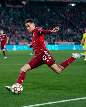 Jamal Musiala Instagram - Another year is in the books 🔒 On the last days of 2022 it's time to say thank you again for all your great support throughout the year. I'll keep working hard to come back even stronger in the new year and win as much as possible with the team. Could not be more motivated 💯 
Best wishes to all of you for 2023 💪🏽