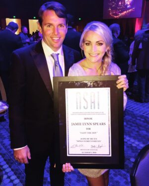 Jamie Lynn Spears Instagram - 10 years of marriage is something to proud of……like, that’s a long time to tolerate someone’s bs. Yay, us🤍👰🏼‍♀️
3•14•14