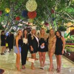 Jamie Lynn Spears Instagram - It takes an extra special reason to get this anxious group of moms away from our kiddos for even a couple hours, but this beautiful bride-to-be (and the Magic Mike Live show🤤) was definitely worth taking a girls trip to Vegas to celebrate🎉👰🏼‍♀️🎰🎲