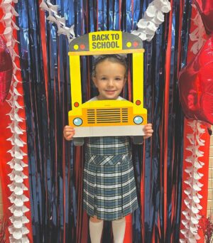 Jamie Lynn Spears Instagram - Best part about having 2 kids at 2 different schools is that you’re too busy to cry about them growing up way too fast🥹 
Praying for a safe & happy school year ahead for all the students, teachers, coaches, and the many other staff members at every school around the world📚🙏🏻✏️
