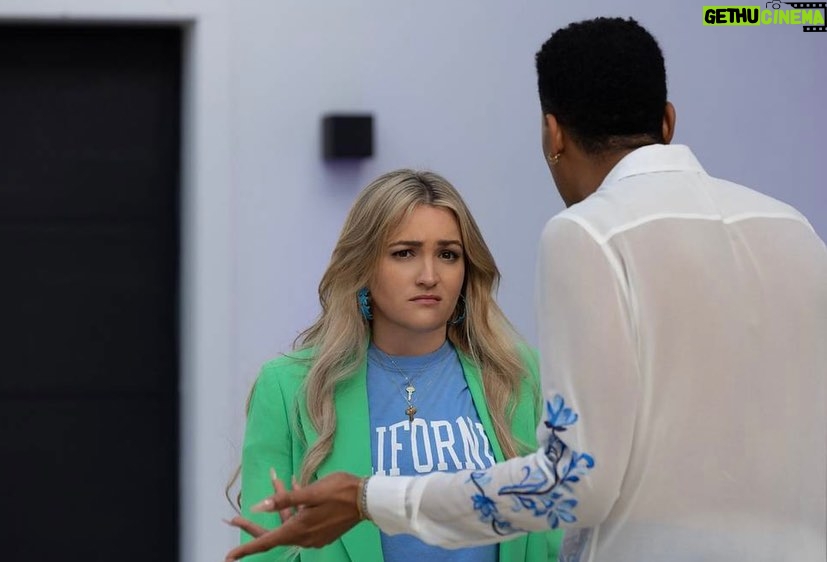 Jamie Lynn Spears Instagram - How Zoey feels about going back to work after a holiday 🙃 #ZOEY102 premieres on @paramountplus JULY 27th😬 #Zoey102 #Zoey101Reboot #Zoey102Movie Pacific Coast Academy