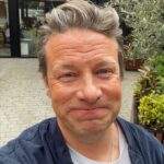 Jamie Oliver Instagram - Today @sadiq has pledged to continue offering free school meals to primary school children, which is in my opinion a great use of London taxpayer’s money. This is HUGE and part of what I’ve been working on for the past 20 years. Food in schools is as essential as exercise books - you can’t learn without it. These are the facts: 1. Kids do better at school and get better grades 2. Attendance increases 3. They’re more ready to learn, with more capacity to concentrate 4. Everyone is equal at the lunch table 5. It supports children to be healthier 6. Fed children are happier 7. They’re more likely to go on and get better jobs and so fuel the economy 8. More kids at the lunch table means more money goes into the system, so better quality meals and equipment can be offered, and that means a happier catering workforce 9. Families are better supported financially 10. It’s just the right thing to do! Nothing is free. This is about focussing on how money is spent. I believe we should prioritise our children’s well-being. Mr Khan’s decisive action should serve as a wake-up call to other decision-makers, politicians and mayors across the country. Some come on guys, what are you going to do about it? #freeschoolmeals