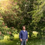 Jamie Oliver Instagram - If any of you are like me and feel your happiest when you're in the garden then today's the day for you......it's Garden Day !!! Did you know that being in the garden lowers your blood pressure, improves your mood and mental wellbeing and helps boost your brain power? Pretty magical stuff really isn't it ! So who's heading outside today to spend some time with the grass and the trees ?? It's where you'll find me ha ha x x x #gardenday #sundayvibes #summer