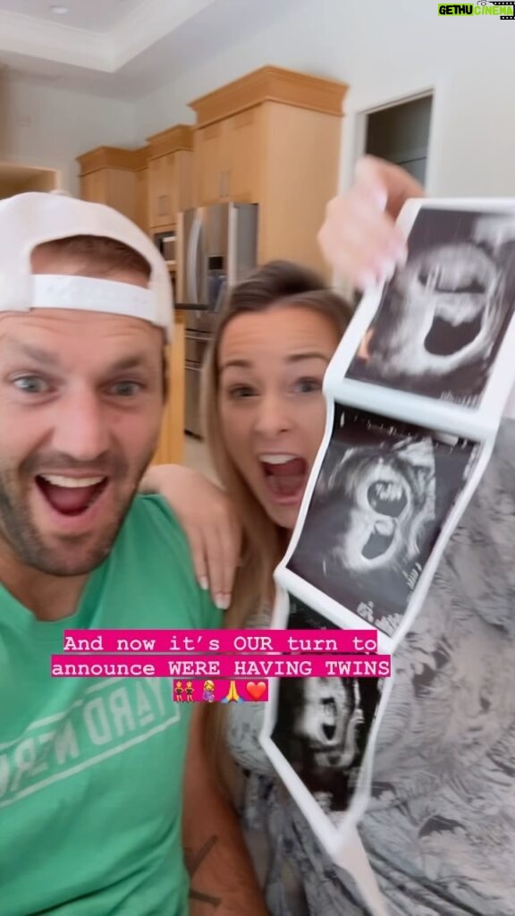 Jamie Otis Instagram - We watched everyone around us get pregnant (and go on to give birth) while trying to conceive…and then one day, BOOM! God blessed us with TWINS when we were least expecting it!🙏🤰👯🎉 It can be so hard during the wait, no matter what it is you’re waiting for. But never lose faith.🙏 There is a plan for you and your life. Don’t allow bitterness or jealousy to sneak in while you wait because it will steal all your joy. Let yourself have bad days, but don’t stay in that bad mentality.❤️ If you’re currently trying to conceive, my heart goes out to you. I know how hard it is to be trying when it seems like people who aren’t even trying get pregnant.🤪 Hang in there. There is truly a rainbow after every storm!🙏🌈💕 #tryingtoconceive #ttc #secondaryinfertility #infertility #infertilityawareness #pregnancyannouncement #rainbowbaby #twins 🙏👯🤰