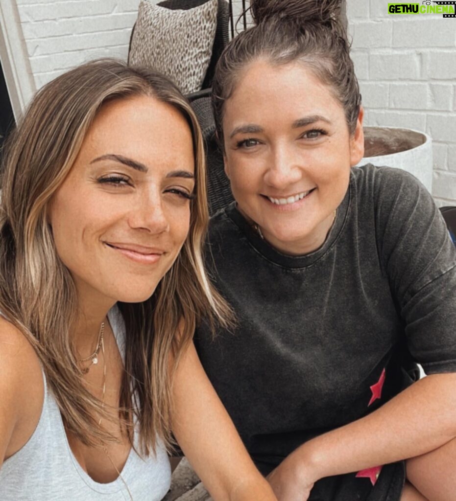 Jana Kramer Instagram - It’s my besties @kathrynvwoodard 40th birthday !!!!!!! I know you don’t like sappy so I’ll keep it short ….AND, there’s no one else I’d want by my side doing life with. Thank you for being the bestest friend through it ALL and for loving me in all the good bad and ugly. I love you♥️.