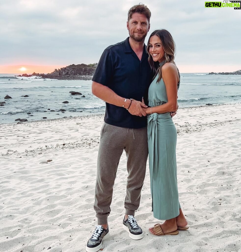 Jana Kramer Instagram - What an incredible 3 day trip to @stregispuntamita With my @superiorstriker … one of my favorite resorts I’ve ever stayed at. Can’t wait to visit again with the kiddos next time ♥️. Thank you @candrpr and @sarahpboyd for putting this trip together. #visitpuntamita #stregispuntamita #liveexquisite