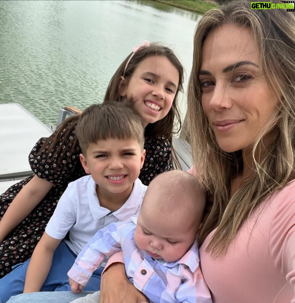 Jana Kramer Instagram - Had the best weekend home with my loves. Recharged and ready to film again. 🎥🎬