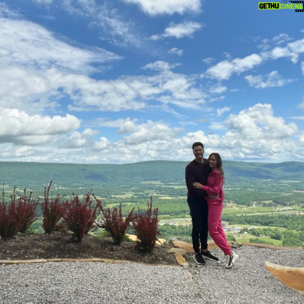 Jana Kramer Instagram - A slice of heaven @boltfarmtreehouse and our new favorite getaway thats also close to home 🙌🏼…. After a busy last month Allan and I have been looking forward to these 2 days to connect, recharge, and relax and it was exactly what we both needed. ♥️