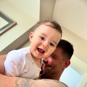 Janette Manrara Instagram - Bed hair never looked cuter 🤍