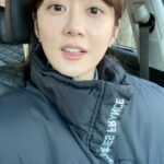 Jang Na-ra Instagram - 2022년이 몇시간 남지 않았어요!! 올 한 해도 넘치게 감사한 일들이 많았습니다❤️ 내년에도 열심히 연기해서 끊임없이 꿈틀거리는, 느릴지는 몰라도 머물지 않는 연기자가 되도록 최선을 다 할게요! 내년에는 여러분의 가정과 일터에,학교에 모든 관계 가운데 더 큰 기쁨과 웃음이 가득하시기를 기원하며 기도하겠습니다💕💕 모두가 서로 사랑하는2023년을 기대하며 장나라 올림. (많이 웃으세용😜)