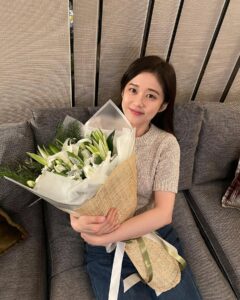 Jang Na-ra Instagram - 방콕에서 [패밀리] 몹시 더웠지만 즐거웠던 촬영🤗🤗