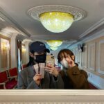 Jang Na-ra Instagram - #갈매기#연극갈매기 #이순재 선생님. #주호성 아빠. 귀여워 죽겠는 우리“패밀리”의 사랑둥이 #윤상정 배우와 갈매기를 보고 왔어요! 우리 패밀리에서 러블리하며 카리스마있고 때로는 장난꾸러기 같은 시아버님으로 출연중이신 순재선생님. 무대를 향한 무한한 사랑과 열정을 보여주셨어요!! 🔥🔥🔥🔥🔥🔥🔥🔥🔥 70대 중반이지만 순재 선생님의‘호성이’로 불리는 아빠. 참으로 멋지셨다우👍🏻 드라마 시어버지.진짜 친정아버지. 그리고 귀여운 상정이와 2023년 힘차게 시작해봅니다!!❤️