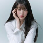 Jang Won-young Instagram - Welcome my new family @kerastase_official🖤