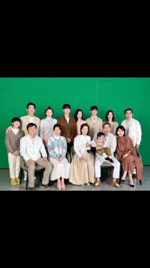 Jang Yoon-ju Instagram - 눈물의 여왕을 사랑해 주신 모든 분들께 감사 드려요.
🩷🌸🌷🙏🏻