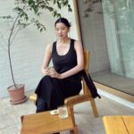 Jang Yoon-ju Instagram - My precious friend @lemaire_official We met for the first time in 2002 and blessed each other. Christophe Le Maire Seoul store is open. Congratulations from the bottom of my heart! 🌷🩷👍🏻 나의 소중한 친구!! 2002년에 처음 만나 서로를 축복하며 응원하는 크리스토프 르메르의 서울 매장이 오픈 하였다. 진심으로 축하해!