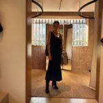 Jang Yoon-ju Instagram - My precious friend @lemaire_official We met for the first time in 2002 and blessed each other. Christophe Le Maire Seoul store is open. Congratulations from the bottom of my heart! 🌷🩷👍🏻 나의 소중한 친구!! 2002년에 처음 만나 서로를 축복하며 응원하는 크리스토프 르메르의 서울 매장이 오픈 하였다. 진심으로 축하해!