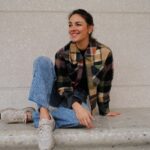 Janina Uhse Instagram - Anzeige// Egal, was der Herbst bringt, selbst Regen kann meine Laune nicht trüben. Denn als Nordlicht weiß ich: Es gibt kein schlechtes Wetter, nur die falschen Schuhe. 🍁💥Mit diesen drei Begleitern von @soliver bin ich für die kommenden Monate also bestens gerüstet. Welcher Schuh ist euer Favorit? 1,2 oder 3?#soliver
