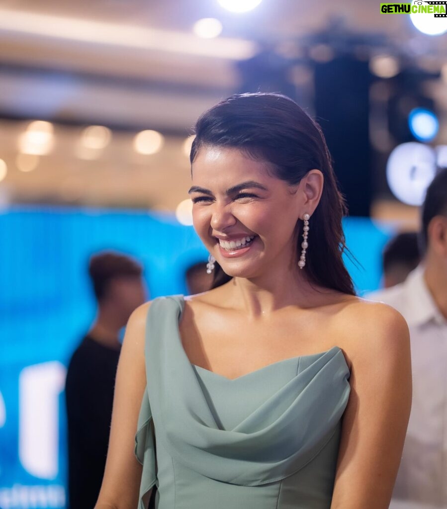Janine Gutierrez Instagram - hydrated & happy with @biotenphilippines Hydro X-Cell 🫧🫧 now available! thank you to my Bioten family for the warm welcome! will share more tomorrow but for now make sure to check out the @biotenphilippines pages on your favorite shopping apps or @watsonsph to get unparalleled hydration for your skin 🤍 #DiveIntoMoistureWithBioten
