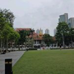 Janine Gutierrez Instagram - mornings in Singapore 🪄 thank you @nw.travels24 @dr.travelph for helping us find hotels for this trip in a fully booked sg ♥️♥️