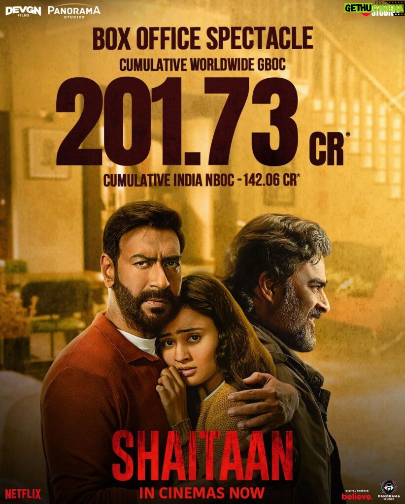 Janki Bodiwala Instagram - Shaitaan smashes 200 crores! 🔥 Book your tickets now, link in bio. #Shaitaan has now taken over cinemas. @ajaydevgn @actormaddy @jyotika @jankibodiwala #JyotiDeshpande @kumarmangatpathak @abhishekpathakk #VikasBahl @officialjiostudios @adffilms @panorama_studios @panoramamusic @pvrpictures @bookmyshowin