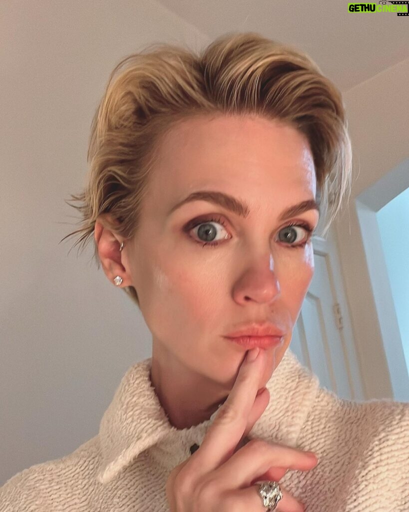 January Jones Instagram - ✂️✂️