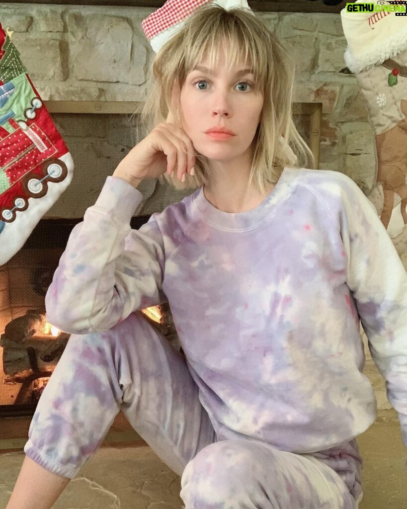 January Jones Instagram - Being patient for Xmas and Britney/Oprah interview isn’t easy