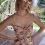 January Jones Instagram - 🌴💗