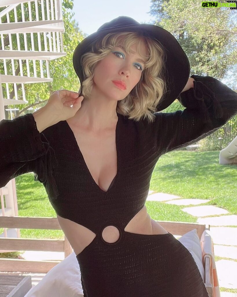 January Jones Instagram - Gimme a free day in my yard and I will make the most of it and also give myself a smidge of quarantine ptsd.