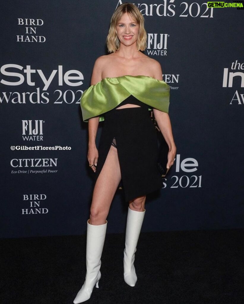 January Jones Instagram - Fancy/foggy night out for @instylemagazine awards honoring such amazing people. Thank you @laurabrown99 for bringing the fun 💚 Dress: @sandramansour Boots: @byfar_official Mkup: @danadelaney Hair: @bykileyfitz
