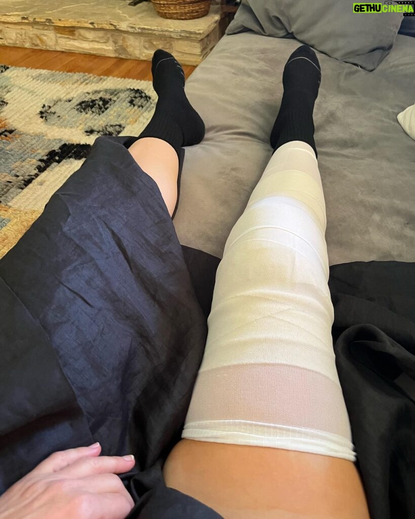 January Jones Instagram - Possibly the cutest I’ve ever looked. Knee surgery ✔️thanks Dr. Gerhardt for fixing my meniscus. NBA here I come. #goWarriors #ImOnDrugs