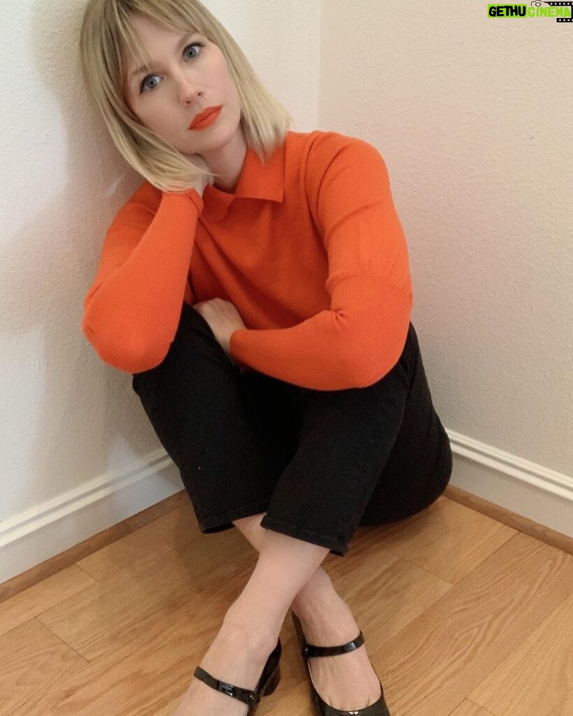 January Jones Instagram - In time out but tryin to look like I shouldn’t be.