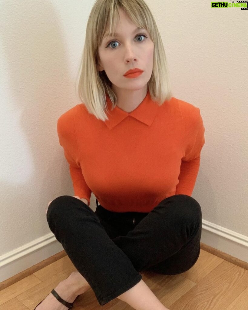 January Jones Instagram - In time out but tryin to look like I shouldn’t be.