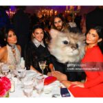 Jared Leto Instagram - Happy Met Gala 🖤 Which was your favorite? Maybe it’ll make an appearance on tour 🐱 @gucci @alessandro_michele @karllagerfeld @scpsunlimited @kimkardashian @kendalljenner @kyliejenner @dakotajohnson @katyperry @jimmyfallon @honeymoon @donatella_versace
