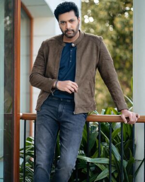 Jayam Ravi Instagram - 🚨 #Siren promotions 🚨

Outfit: @aura_hub 
Styled by @malinikarthikeyan Style Team @harshene.ravichandar @team___e 
Photographed by @sinty_boy 

#JayamRavi #TeamE #Siren