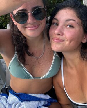 Jayla Walton Instagram - Sun out we outt<3