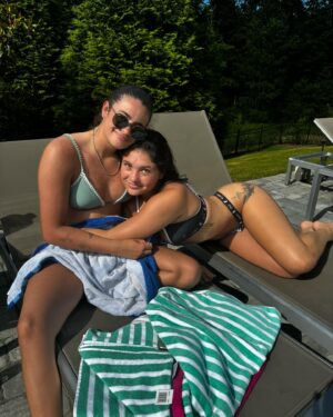 Jayla Walton Instagram - Sun out we outt<3