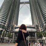 Jayshree Soni Instagram - “Life is short and the world is wide” @bachacoffee #livetotravel #twintowers #malaysia #thankyou #lovetravel #malaysianfood #bachacofeemarrakech #coffee #coffeetime