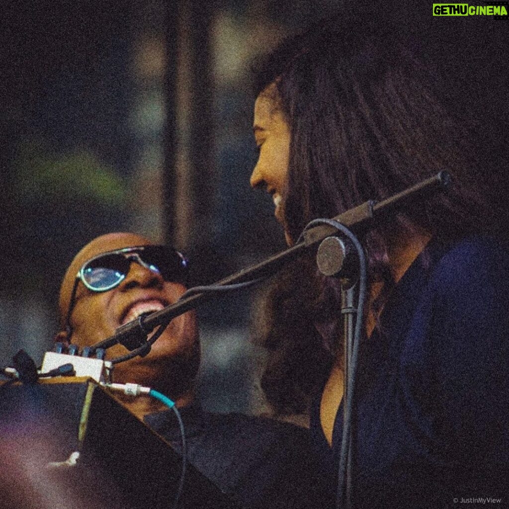 Jazmine Sullivan Instagram - I love u becuz I always mess up ur songs and u never make me feel bad abt it😩😂😂! Happy bday to THEE GREATEST and one of my biggest influences, Stevie Wonder!!!