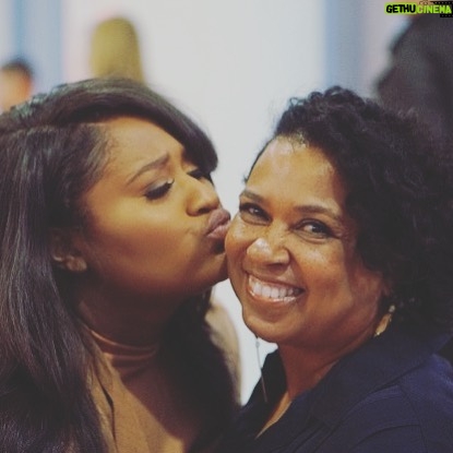 Jazmine Sullivan Instagram - Happy Mother's Day to my amazing momma and all of u out there! ❤️
