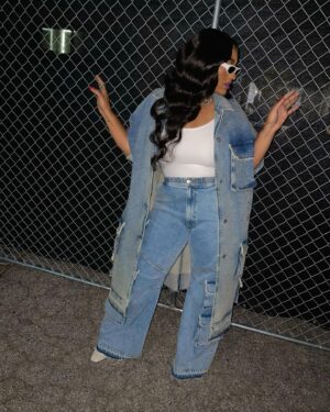 Jazmine Sullivan Instagram - Atlanta you were amazing as always!! Thank you for sending my mom healing energy. She says thank you and she appreciates you all! 🖤